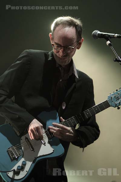 ARTO LINDSAY - 2010-06-01 - PARIS - Espace Charlie Parker - Grande Halle - 